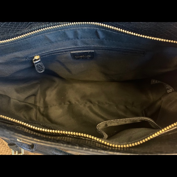 Hand Bag - Picture 6 of 7